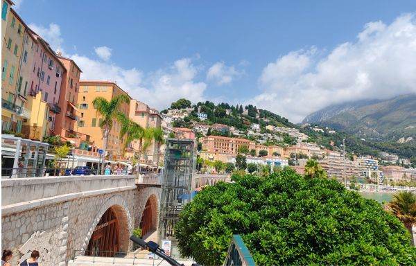 Riviera franceză în patru zile şi promisiunea că mă voi întoarce Riviera franceză în patru zile şi promisiunea că mă voi întoarce